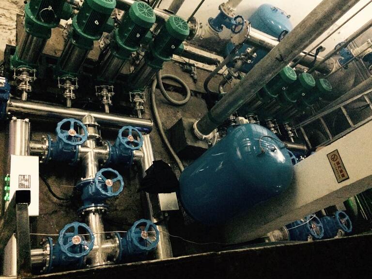 �ߌ�סլ׃�l��ˮ�O��Ĺ�ˮ�ܵ���β�����