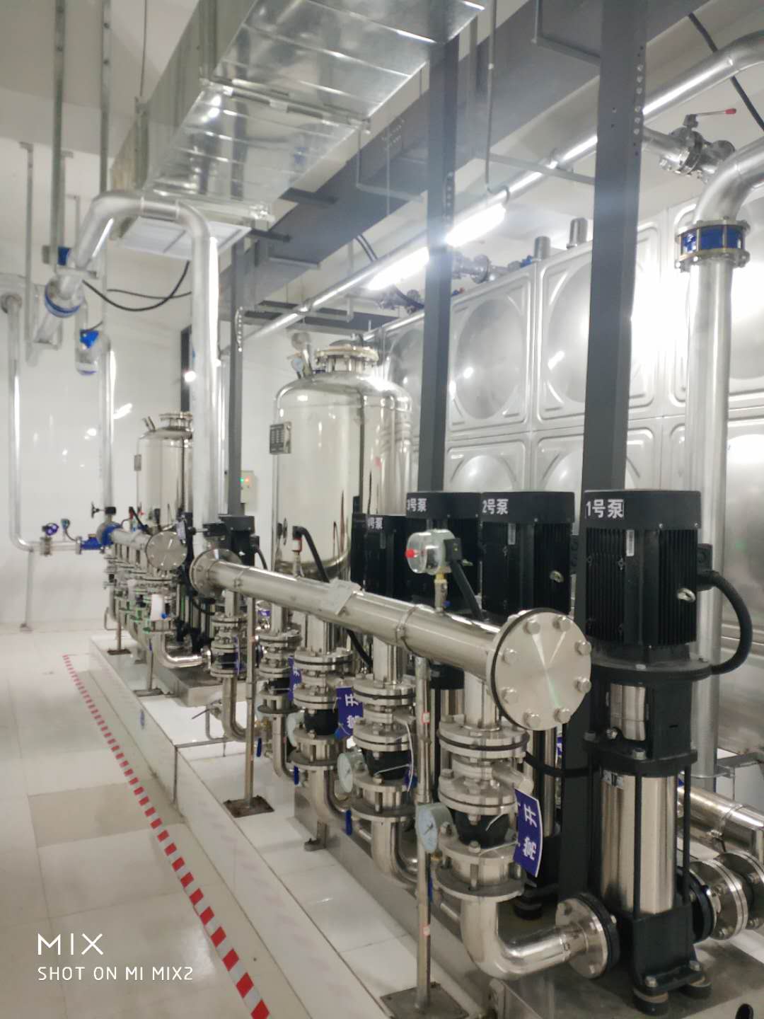 變頻恒壓水箱式加壓設(shè)備